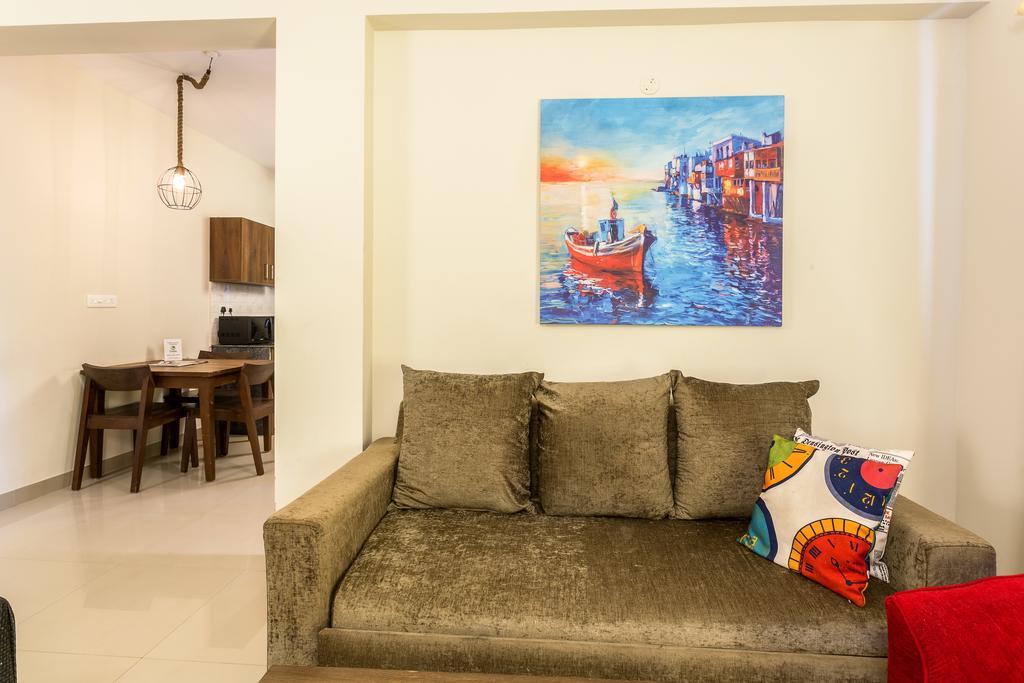 Treebo Trend Zeebo Suites アーポラ エクステリア 写真