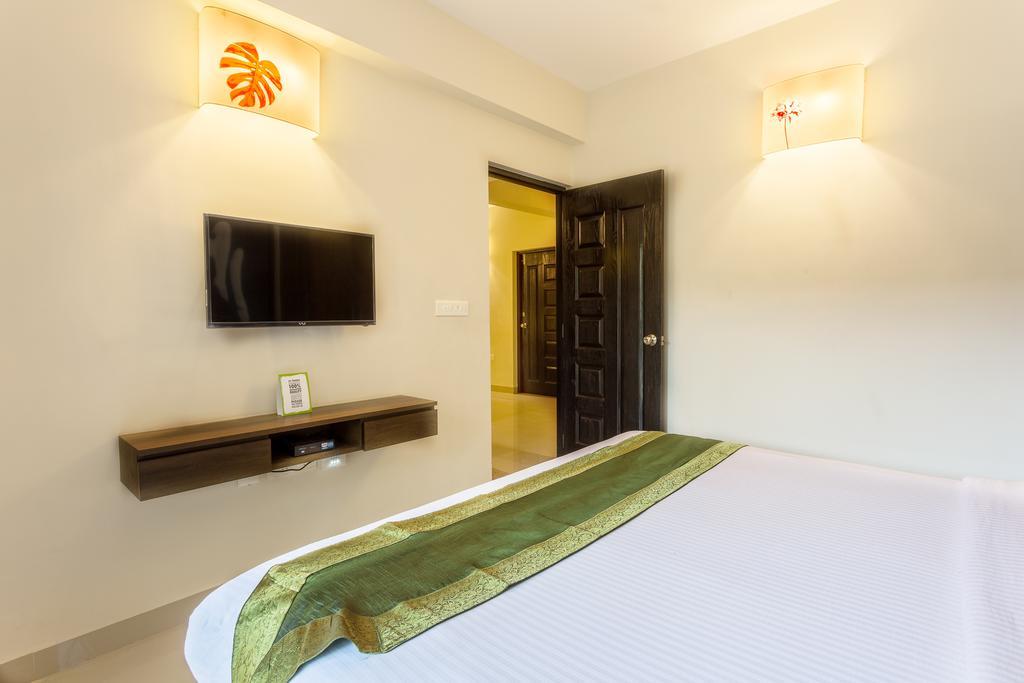 Treebo Trend Zeebo Suites アーポラ エクステリア 写真