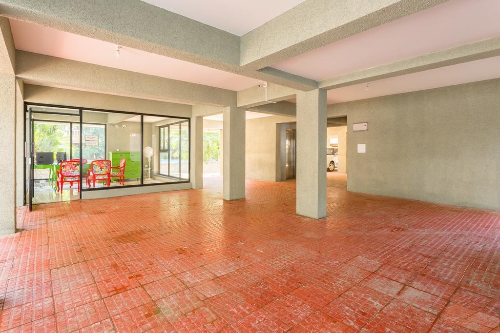 Treebo Trend Zeebo Suites アーポラ エクステリア 写真