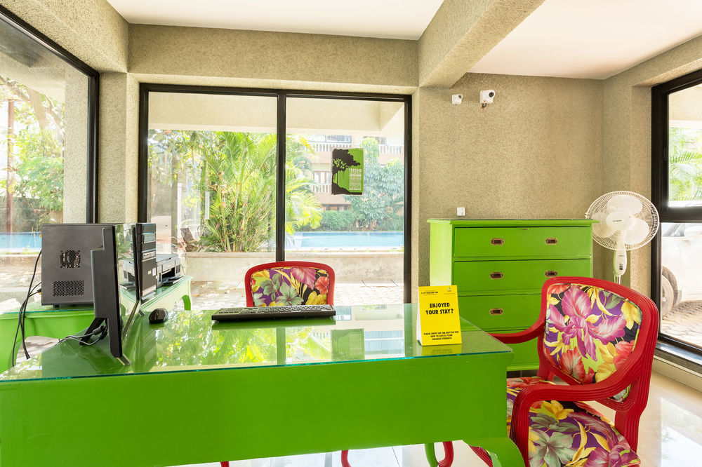 Treebo Trend Zeebo Suites アーポラ エクステリア 写真
